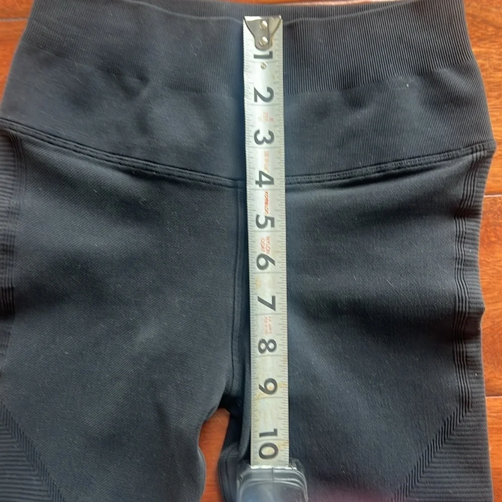 NUX Black Leggings Size Small